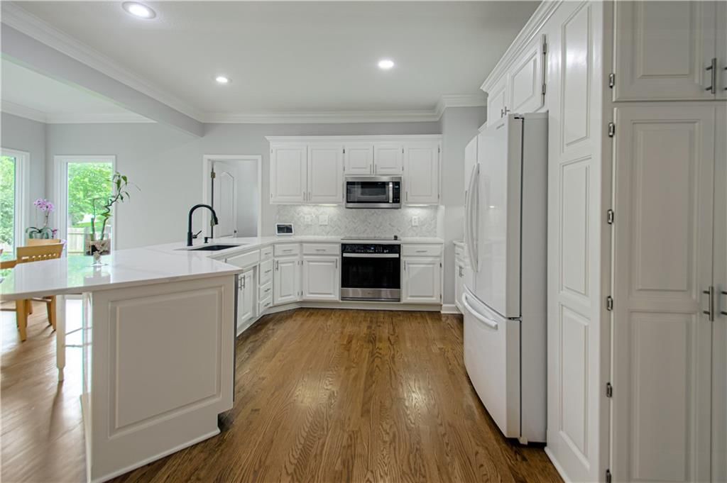 16097 S Avalon Street — photo 42