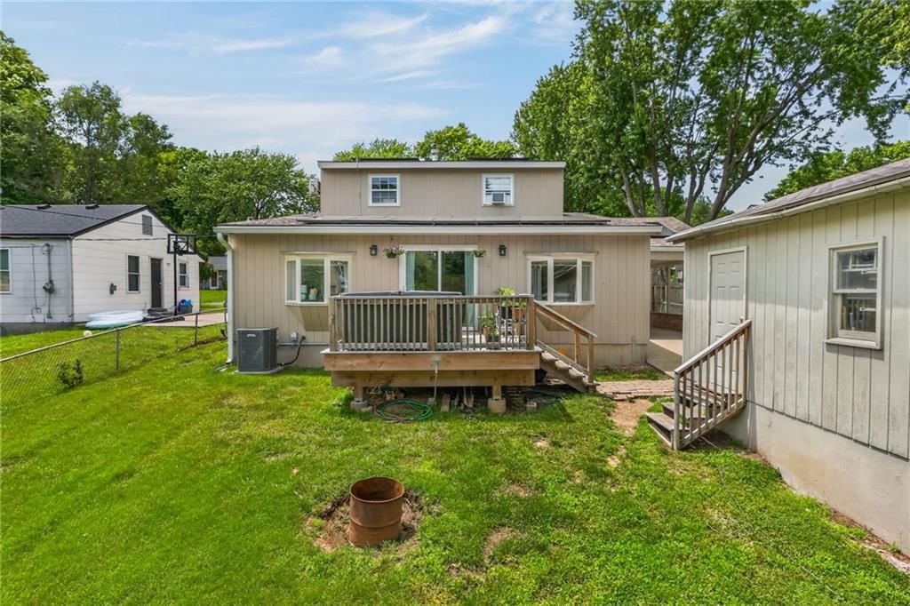 1711 N Dodgion Avenue — photo 45