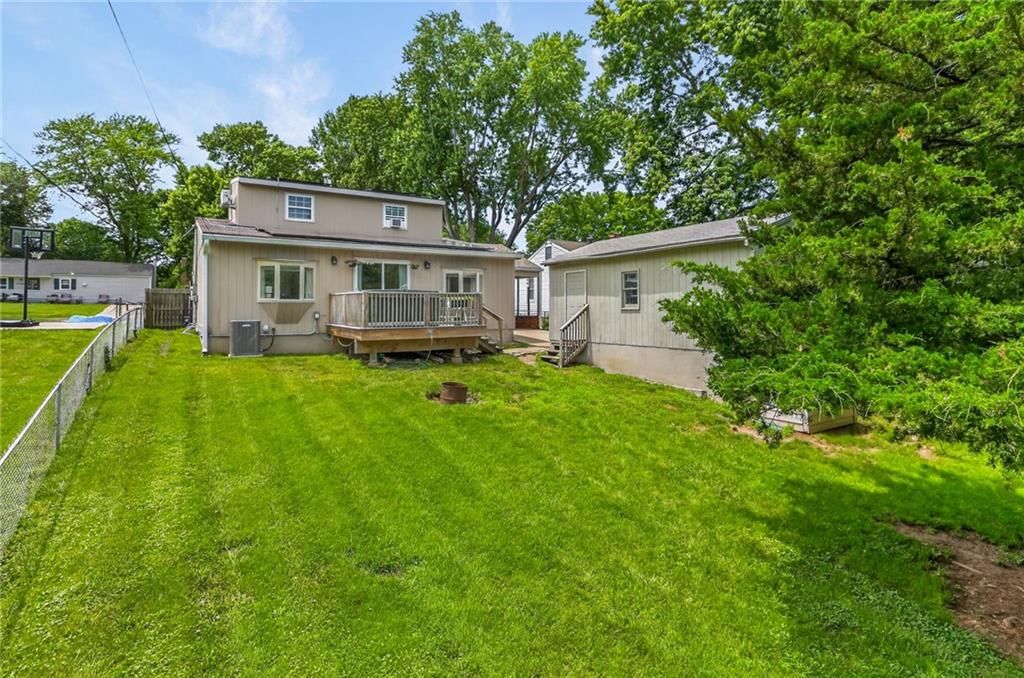 1711 N Dodgion Avenue — photo 46