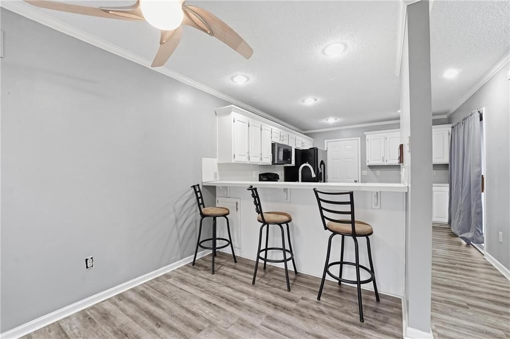 212 E Hansen Court — photo 3