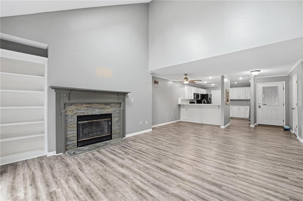 212 E Hansen Court — photo 4
