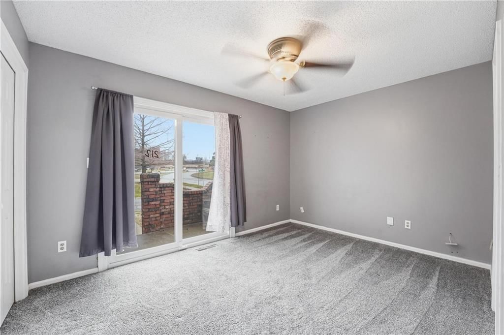 212 E Hansen Court — photo 19