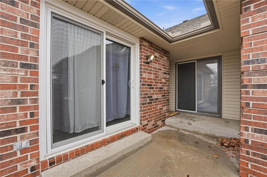 212 E Hansen Court — photo 35
