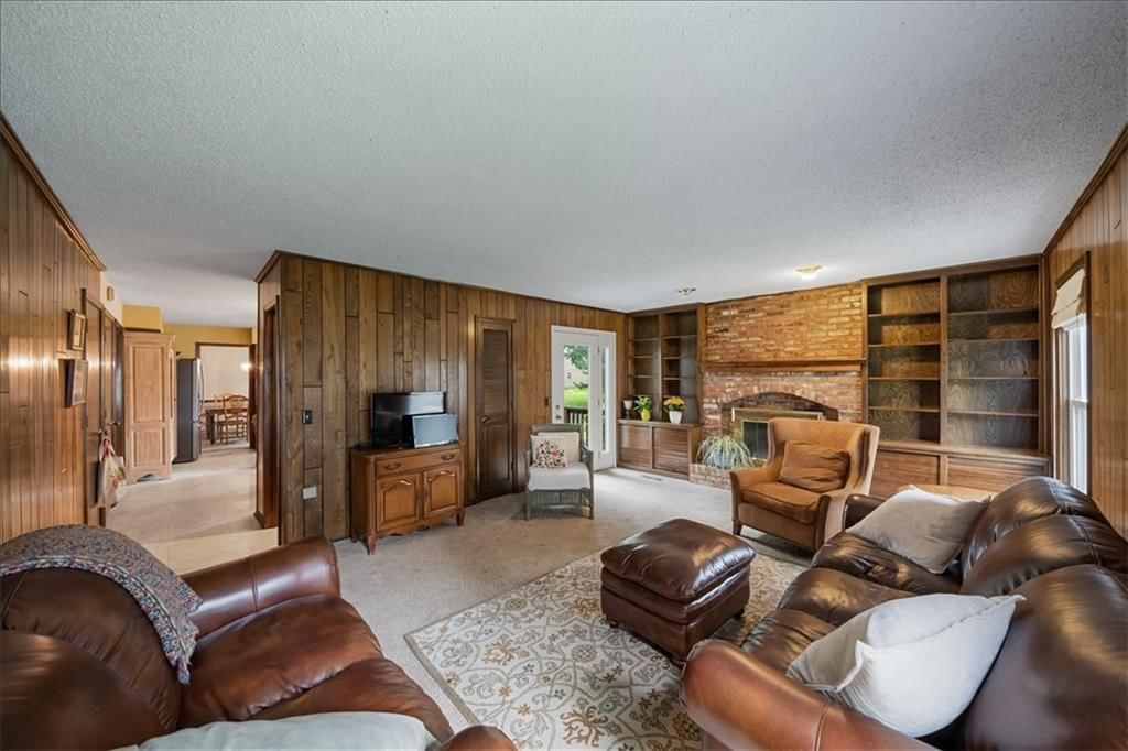 1955 E Sunvale Drive — photo 16