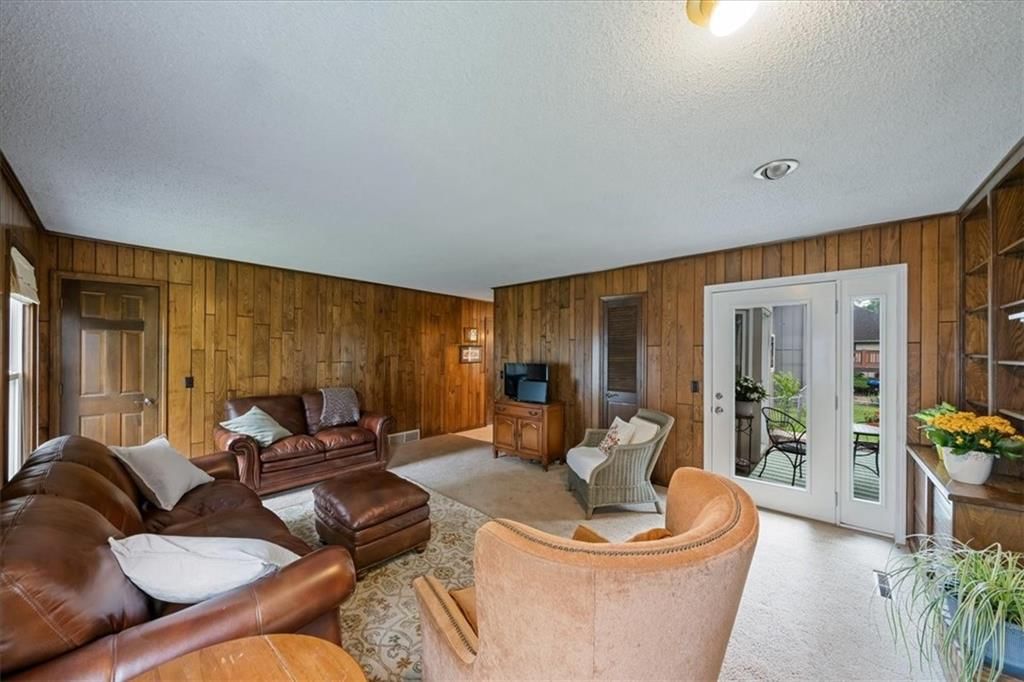 1955 E Sunvale Drive — photo 17