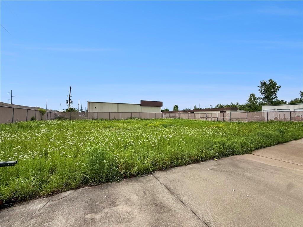 1311 Broadway Street — photo 10