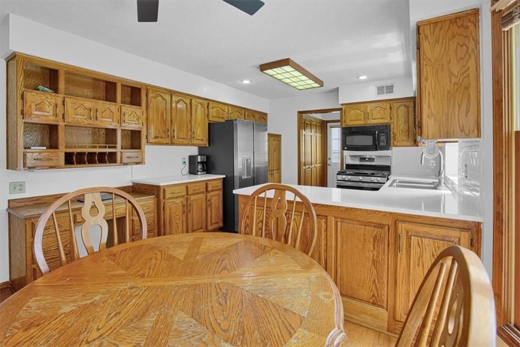 8020 N Flora Avenue — photo 12