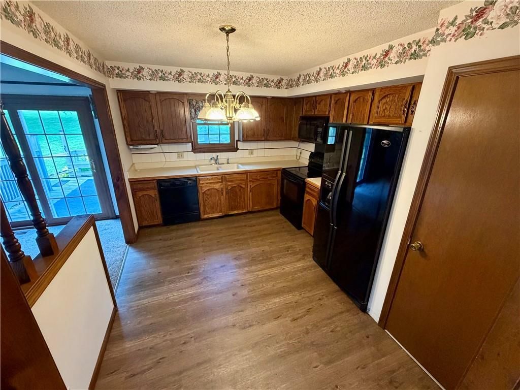 14233 Parish Drive — photo 7