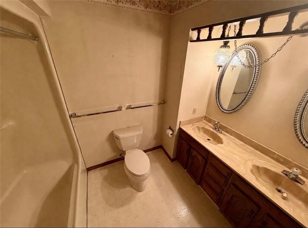 14233 Parish Drive — photo 10