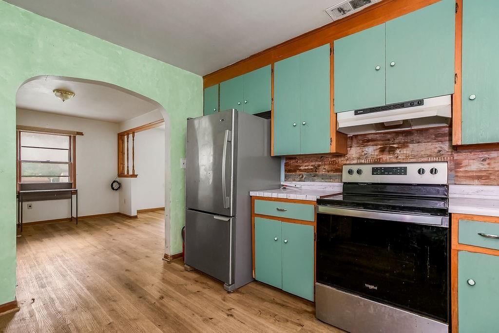 104 W Park Street — photo 11