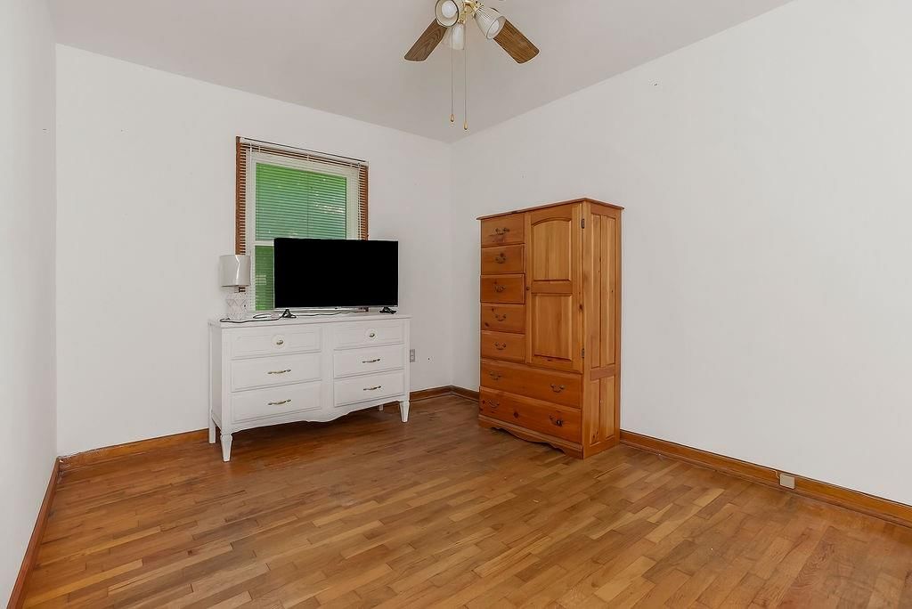104 W Park Street — photo 20