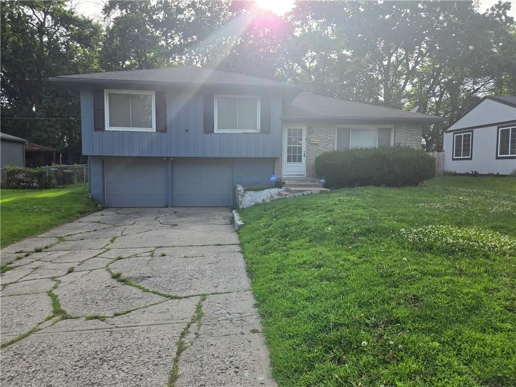 9808 Bennington Avenue — photo 1