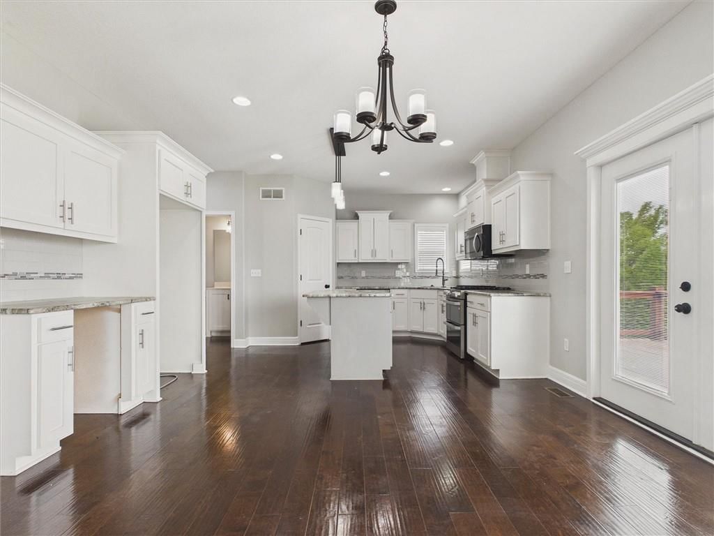 1010 Clayton Drive — photo 10