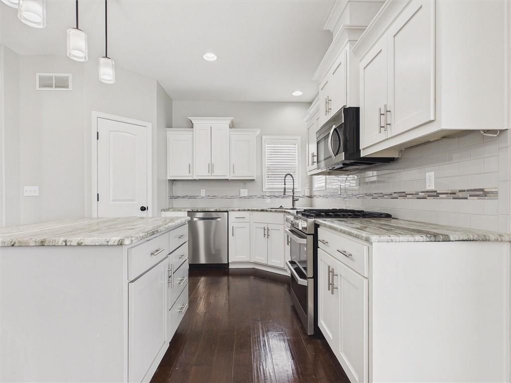 1010 Clayton Drive — photo 11
