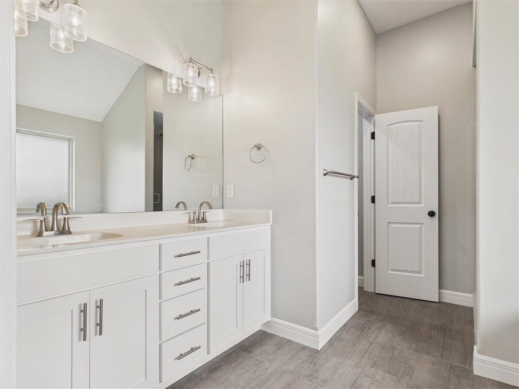 1010 Clayton Drive — photo 27