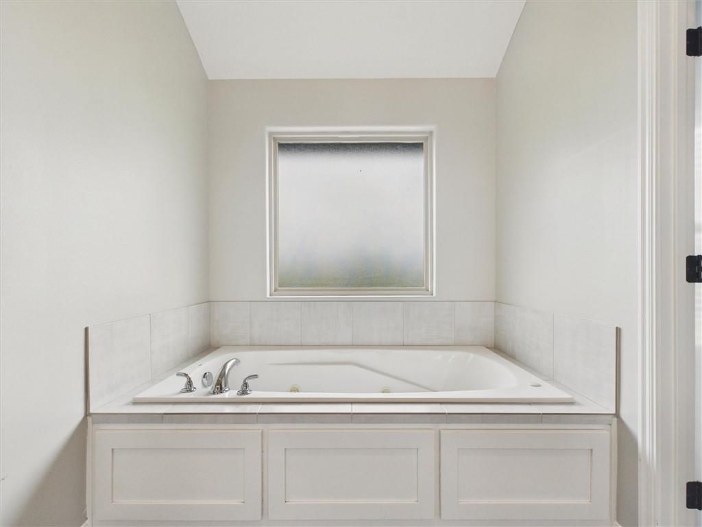 1010 Clayton Drive — photo 28