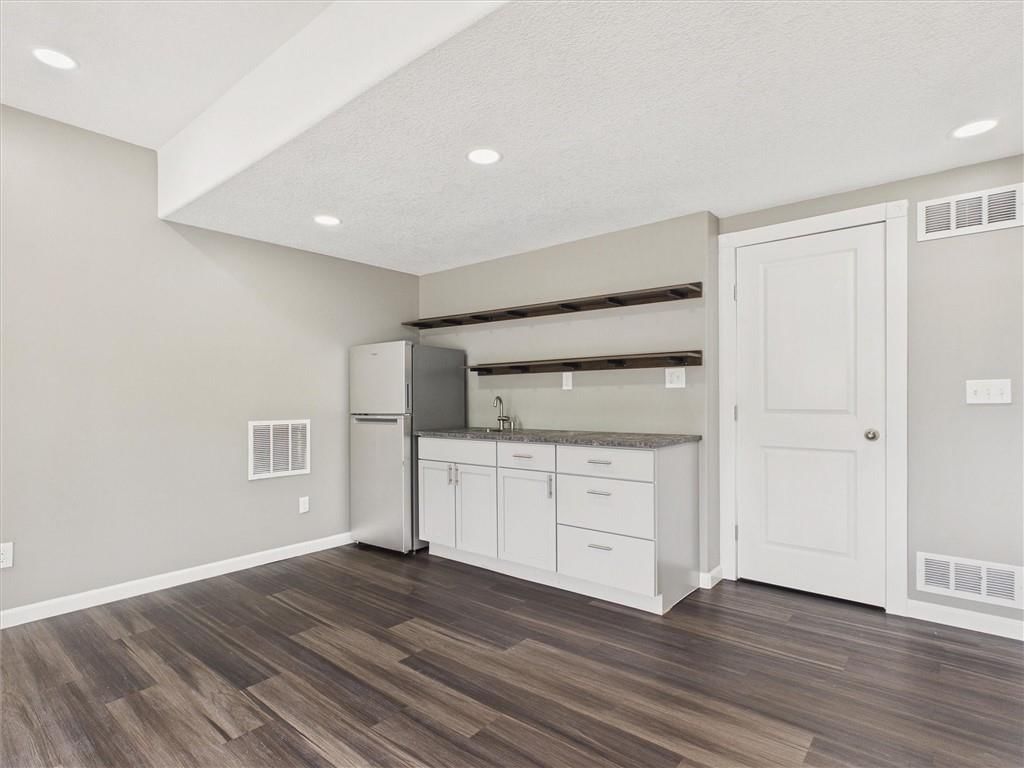1010 Clayton Drive — photo 31
