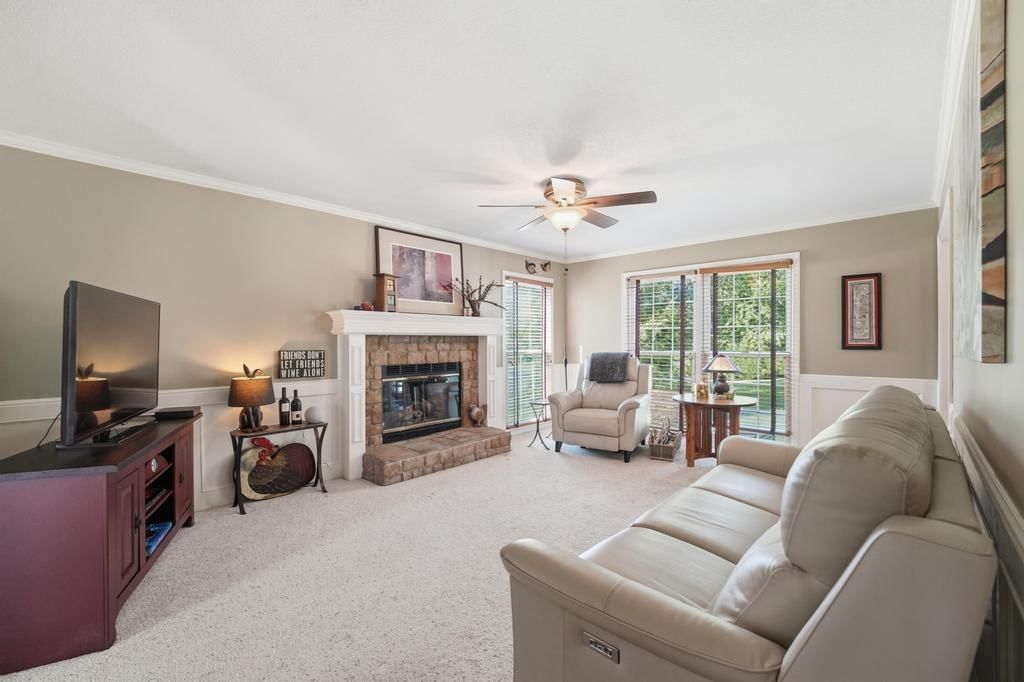 15804 Woodson Street — photo 7