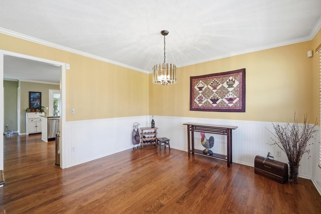 15804 Woodson Street — photo 13