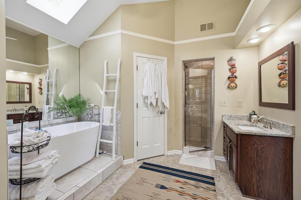 15804 Woodson Street — photo 30