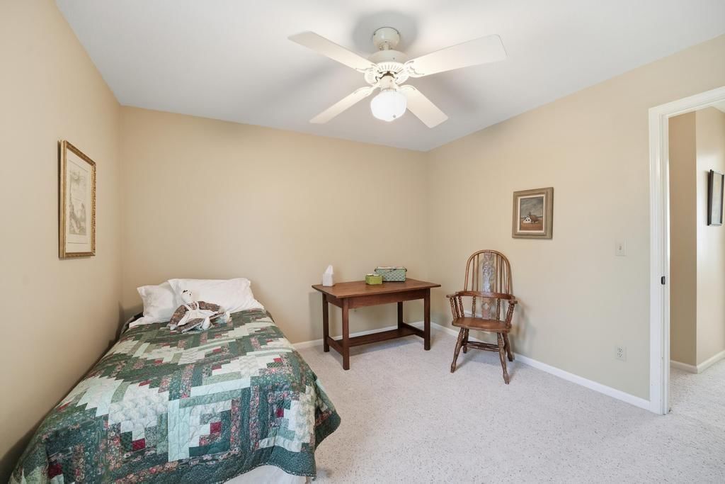 15804 Woodson Street — photo 36