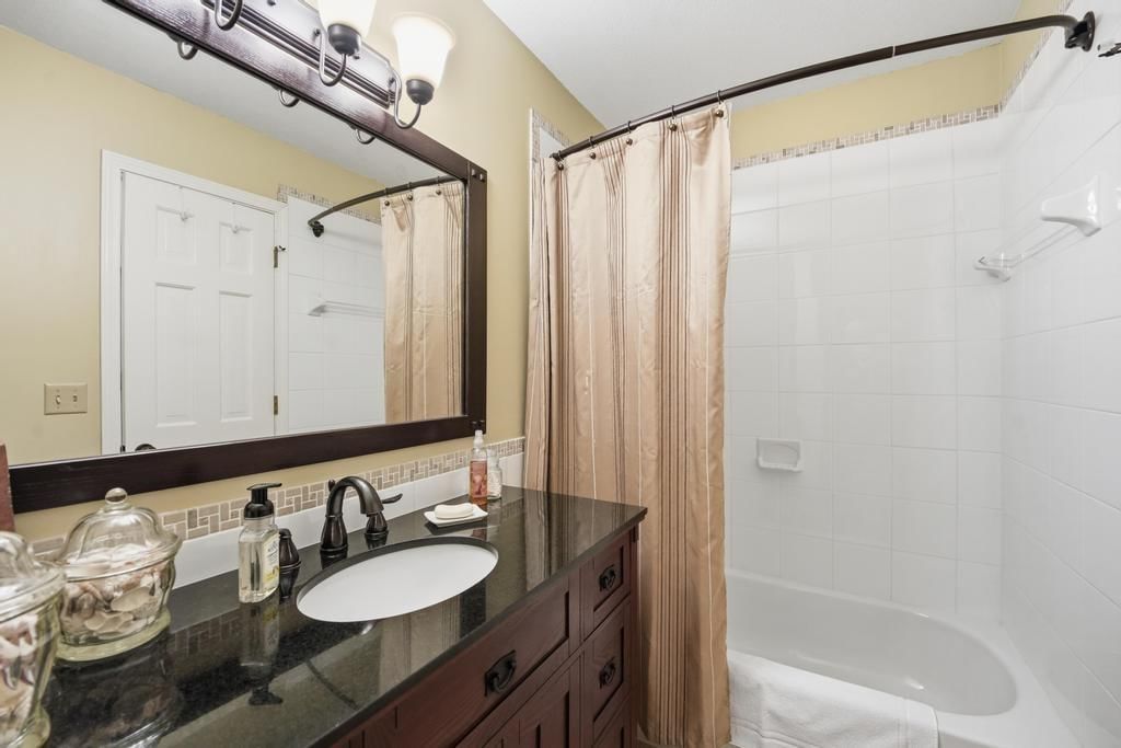 15804 Woodson Street — photo 38