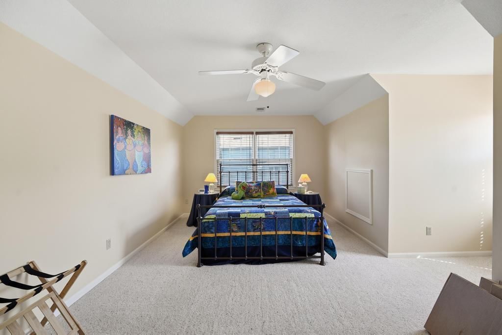 15804 Woodson Street — photo 39