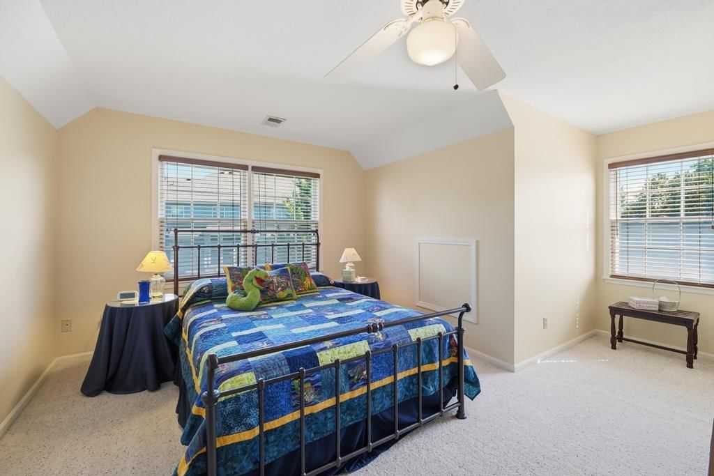 15804 Woodson Street — photo 40
