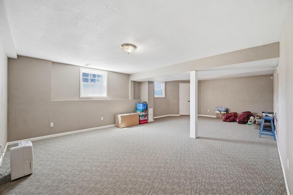 15804 Woodson Street — photo 42