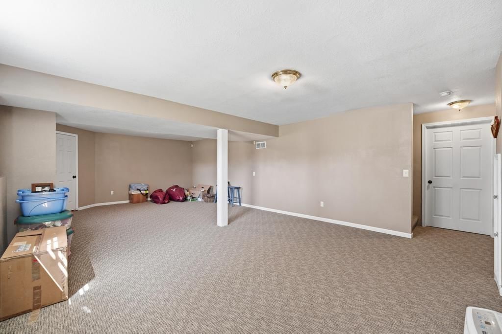 15804 Woodson Street — photo 43