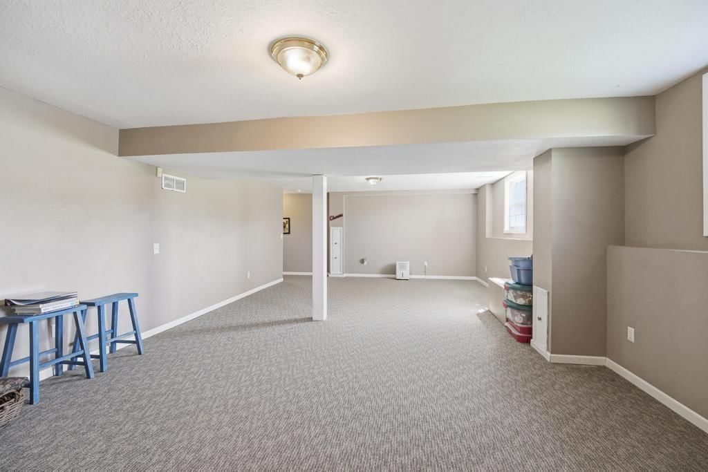 15804 Woodson Street — photo 44