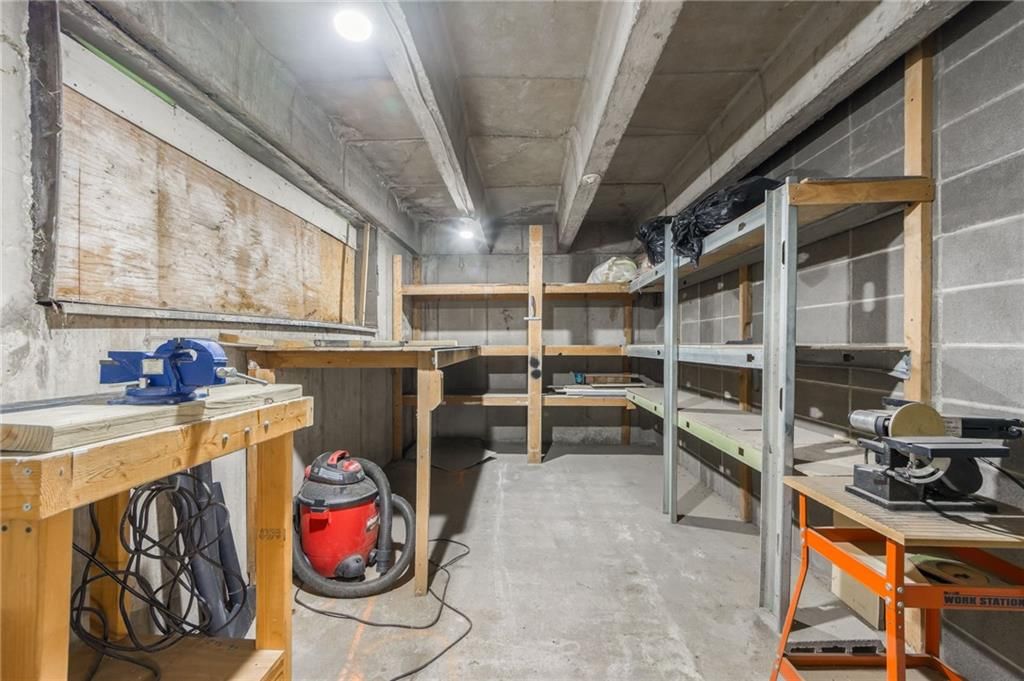 700 E 8TH Street — photo 14