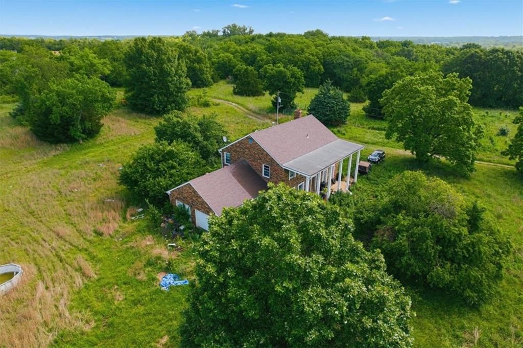 20505 Tonganoxie Road — photo 2