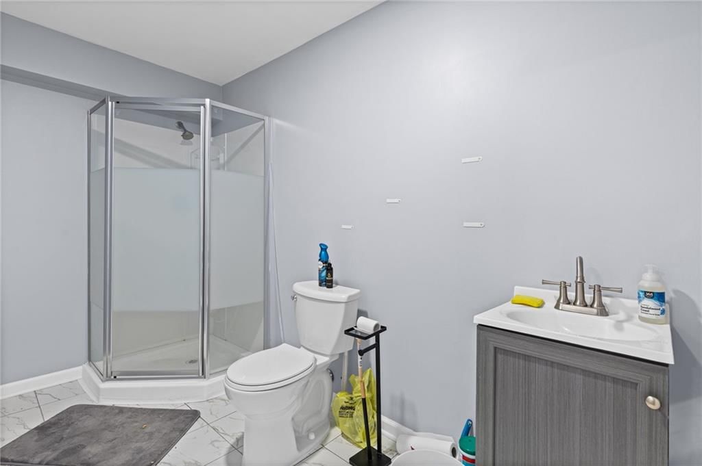 163 Warner Avenue — photo 18