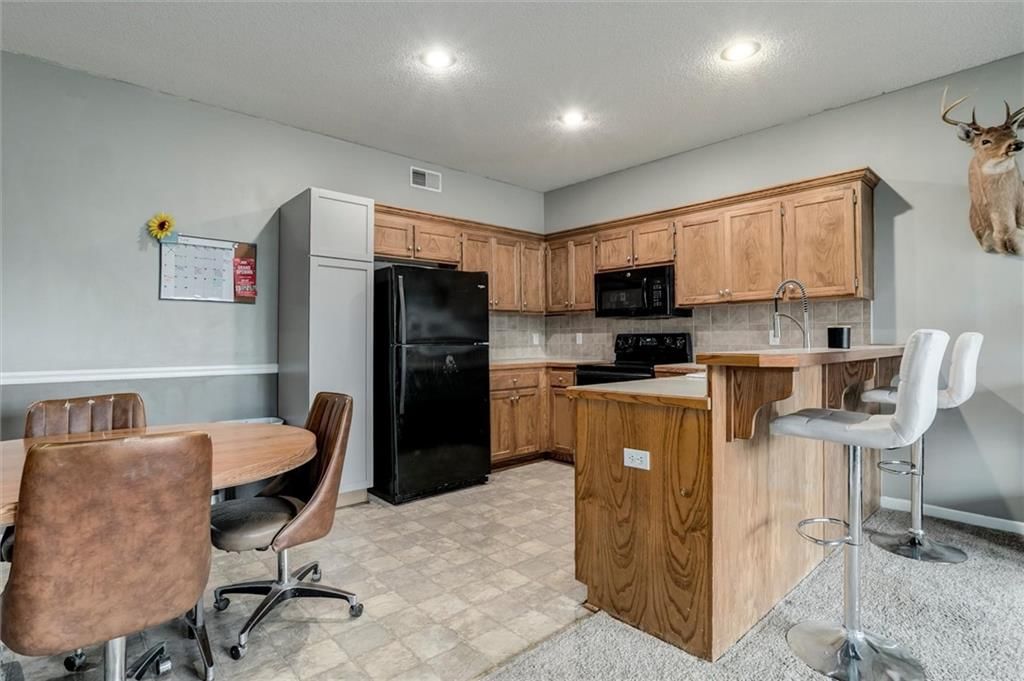 22615 W 76th Terrace — photo 5