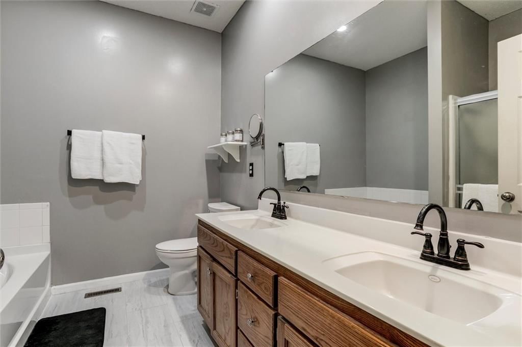 22615 W 76th Terrace — photo 10
