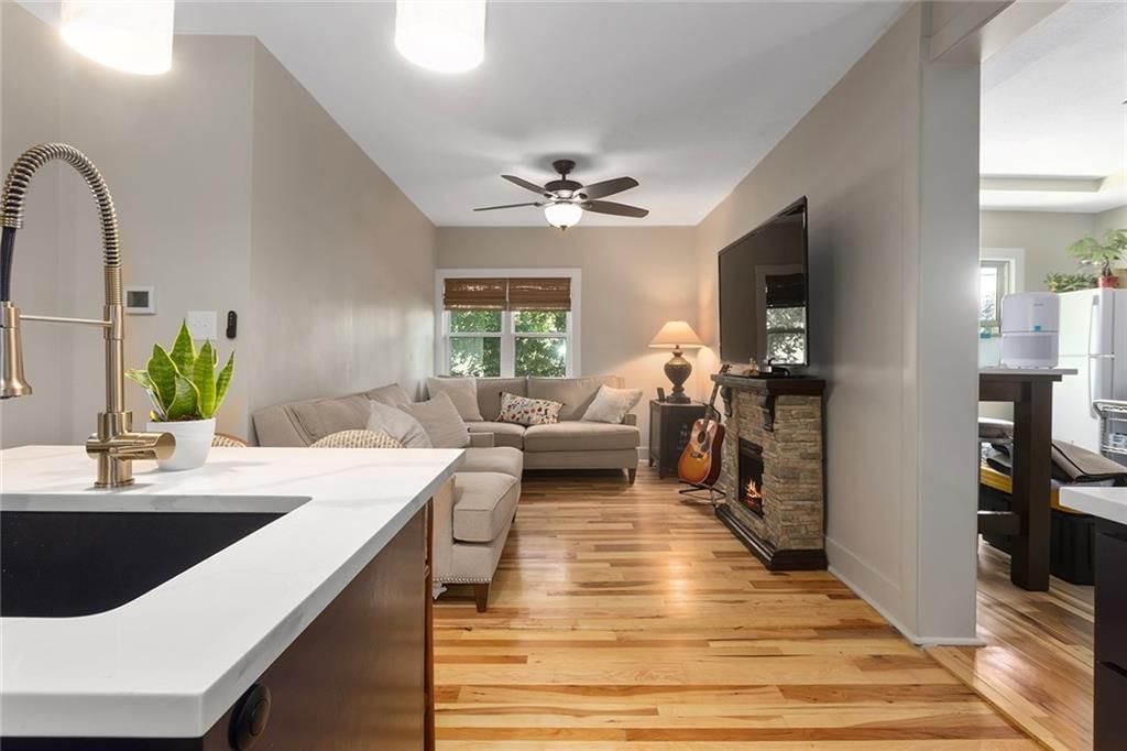 528 N White Avenue — photo 12