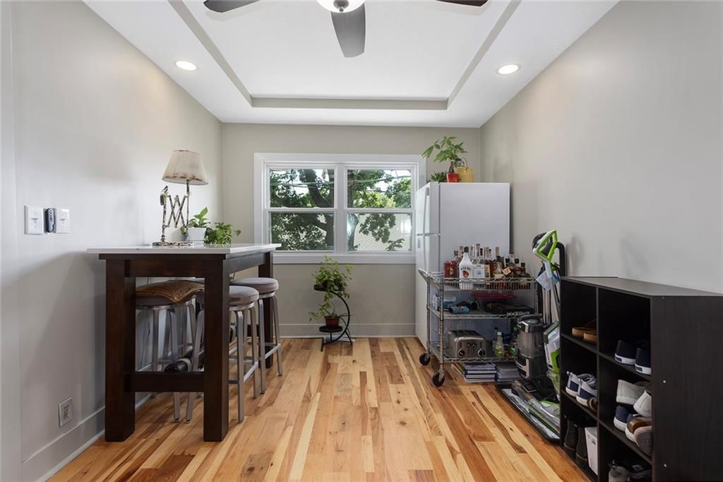 528 N White Avenue — photo 15