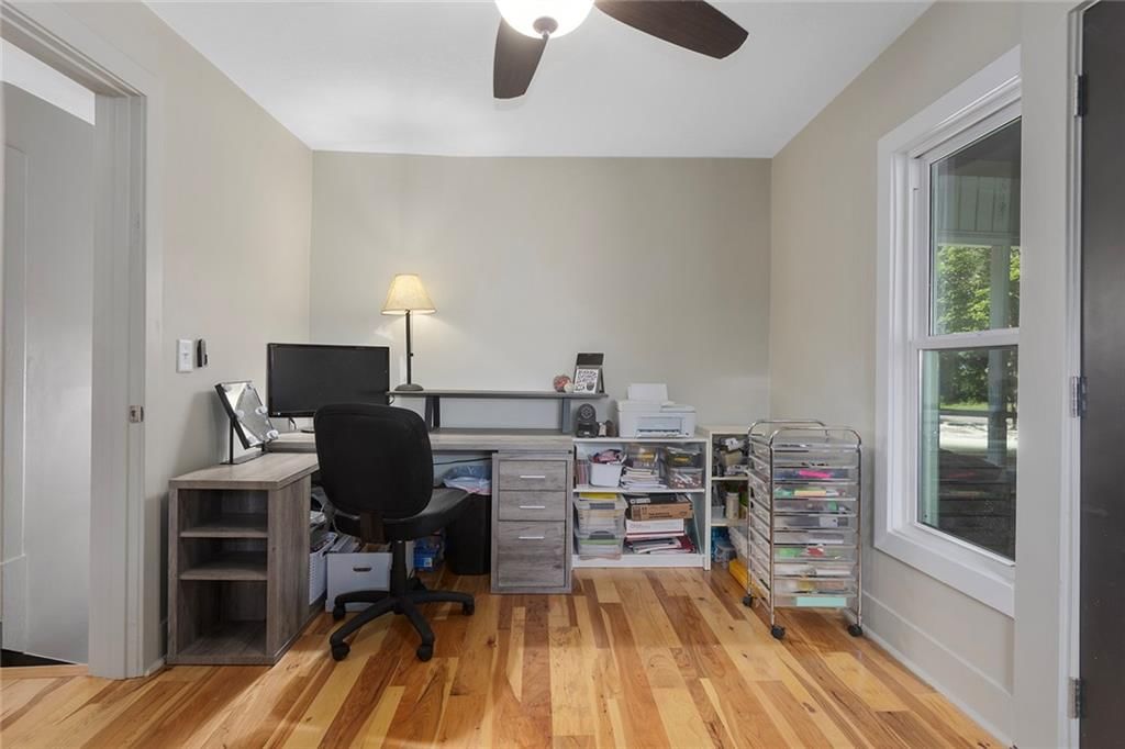 528 N White Avenue — photo 24