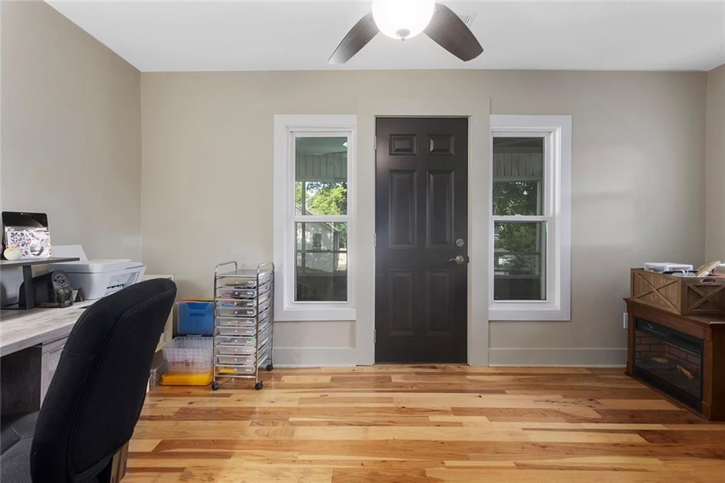 528 N White Avenue — photo 25