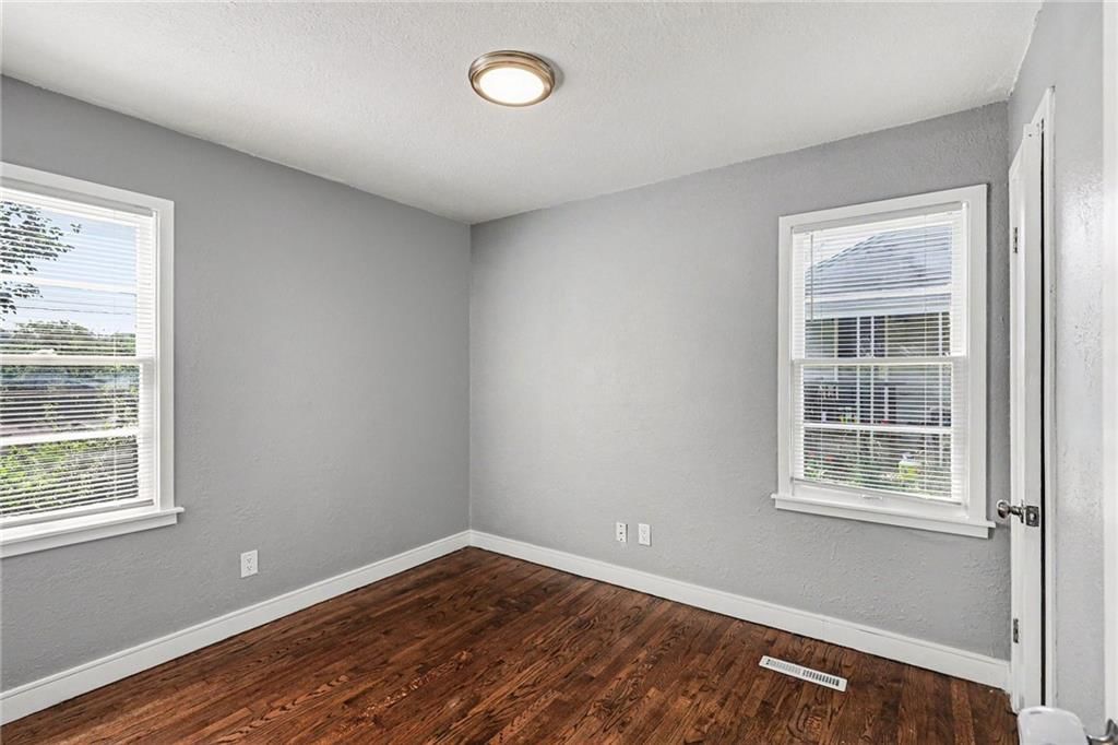 1523 N 45th Terrace — photo 13