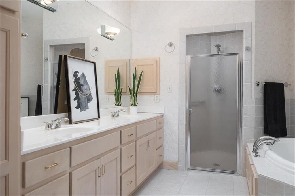 1825 Castle Pine Court — photo 15