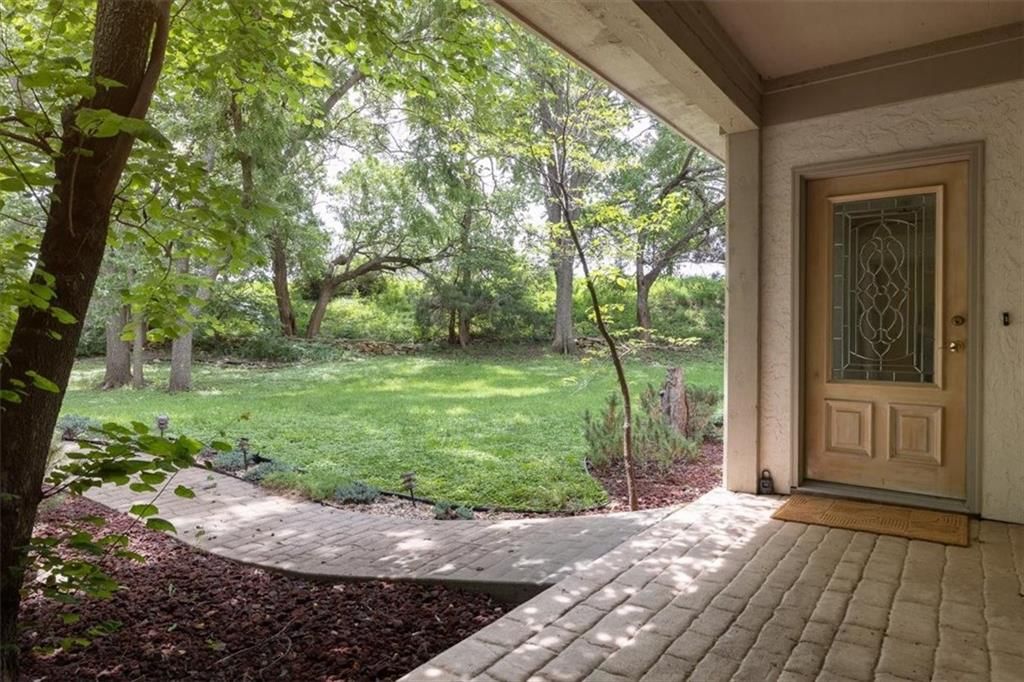 1825 Castle Pine Court — photo 27