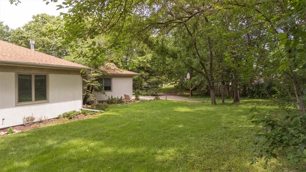1825 Castle Pine Court — photo 30