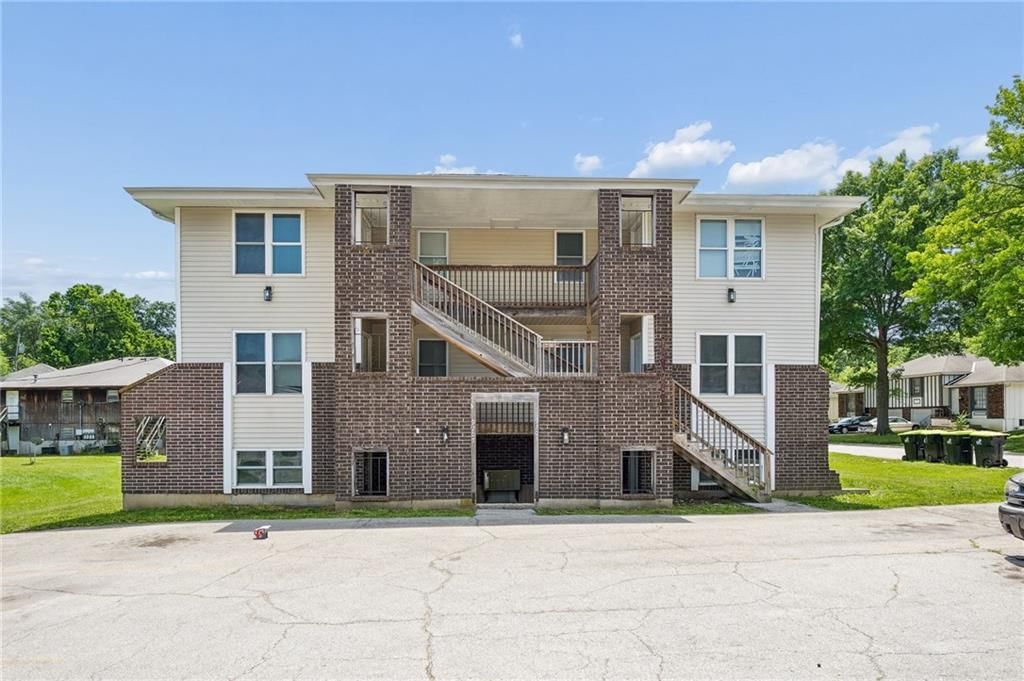 9201 E 54th Street, Raytown, MO
