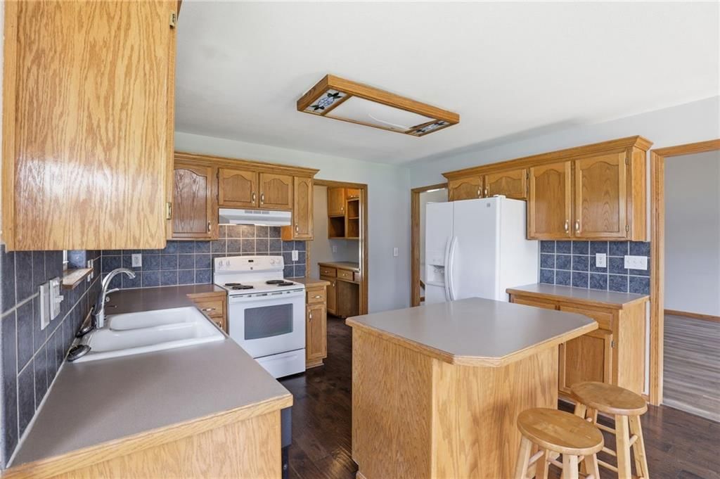 901 SW Foxtail Drive — photo 17