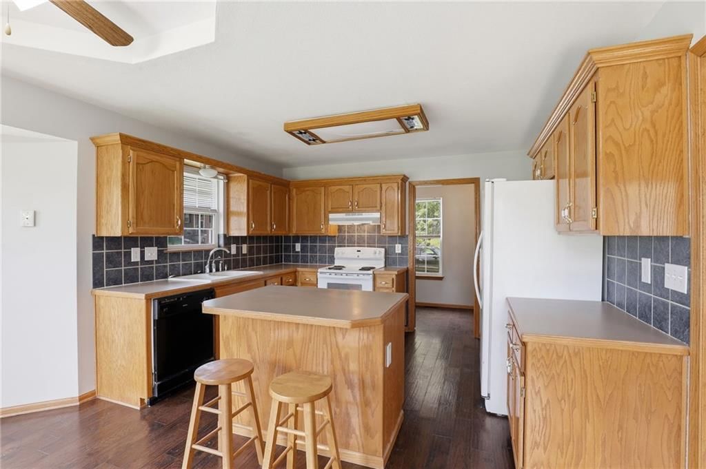 901 SW Foxtail Drive — photo 20