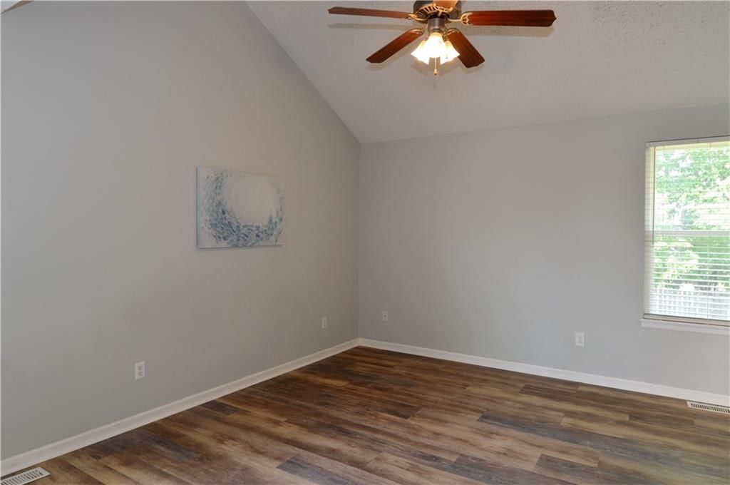 1409 NW NICHOLAS Drive — photo 15