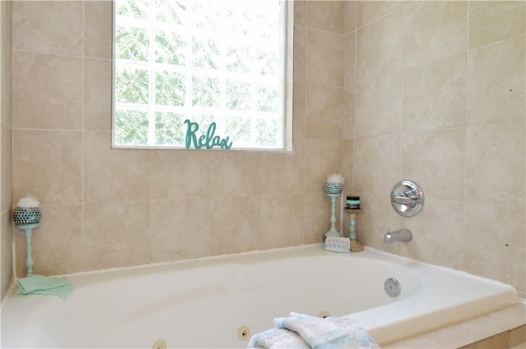 1409 NW NICHOLAS Drive — photo 18