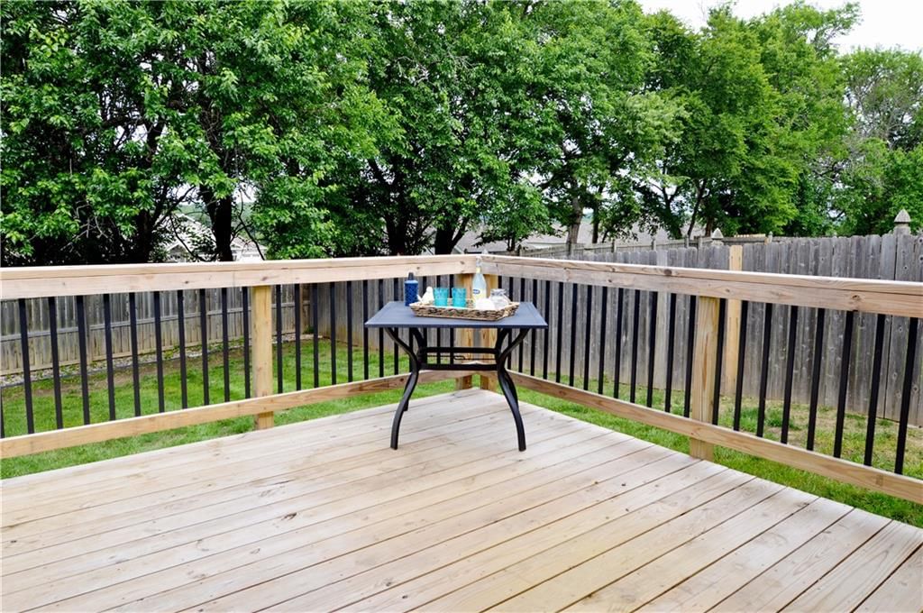 1409 NW NICHOLAS Drive — photo 33